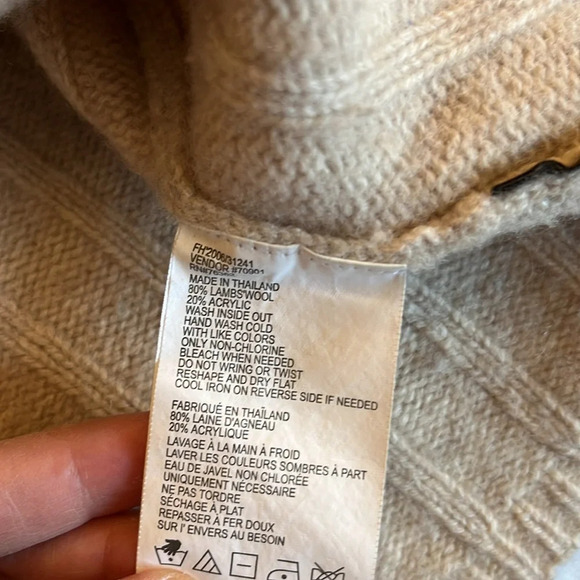 Timberland Women's (Unisex) Lambswool Oversized V Neck Sweater, Beige Size XL - Picture 7 of 11